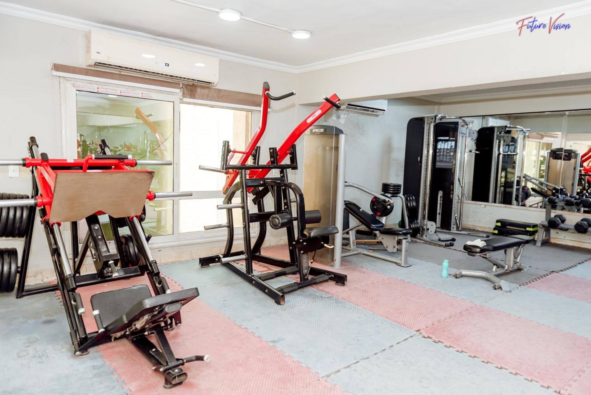 Rehana Plaza Hotel Kair Zewnętrze zdjęcie The gym at the Taj Bengal